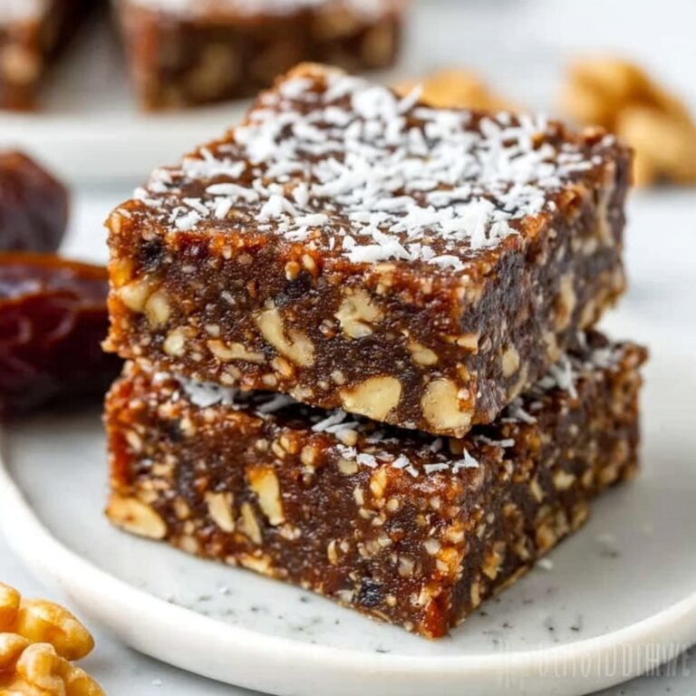 Delicious & Nourishing Date & Nut Energy Bars Recipe